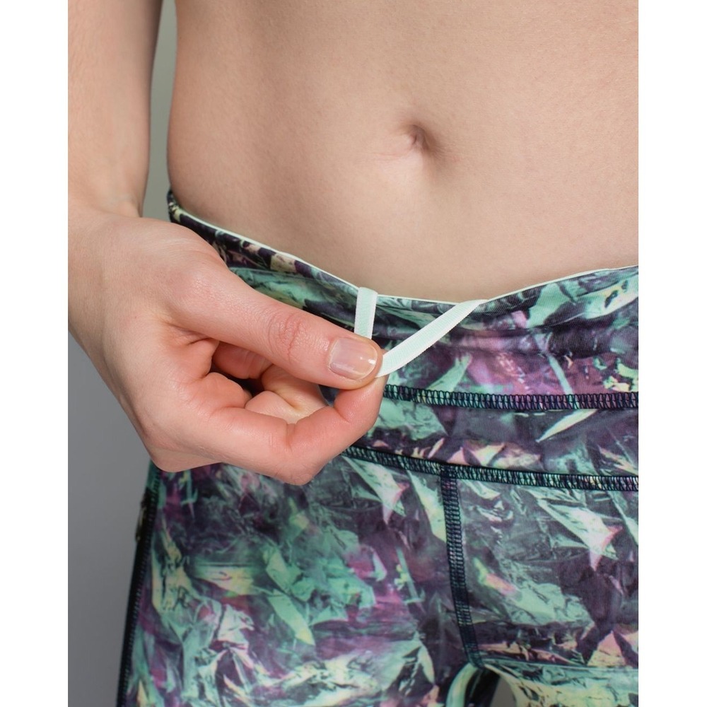 Lululemon Inspire Tight I| *Full-On
Luxtreme Mesh Iridescent Multi/
Naval Blue 8 - Picture 14 of 16